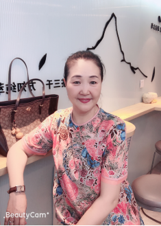 闫丽